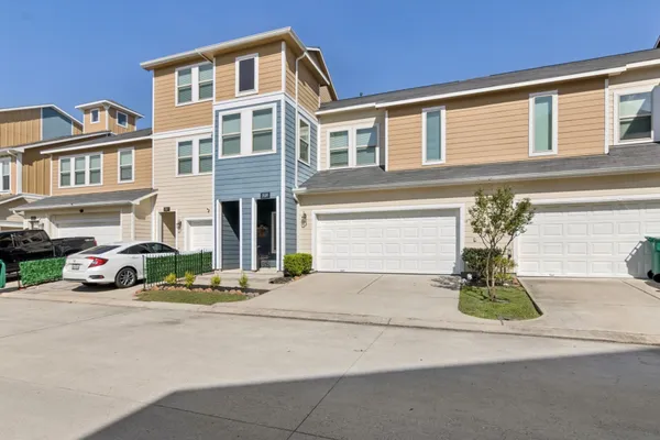 $299,000 | 3519 Topango Drive, Pasadena, TX 77504