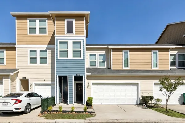 $299,000 | 3519 Topango Drive, Pasadena, TX 77504