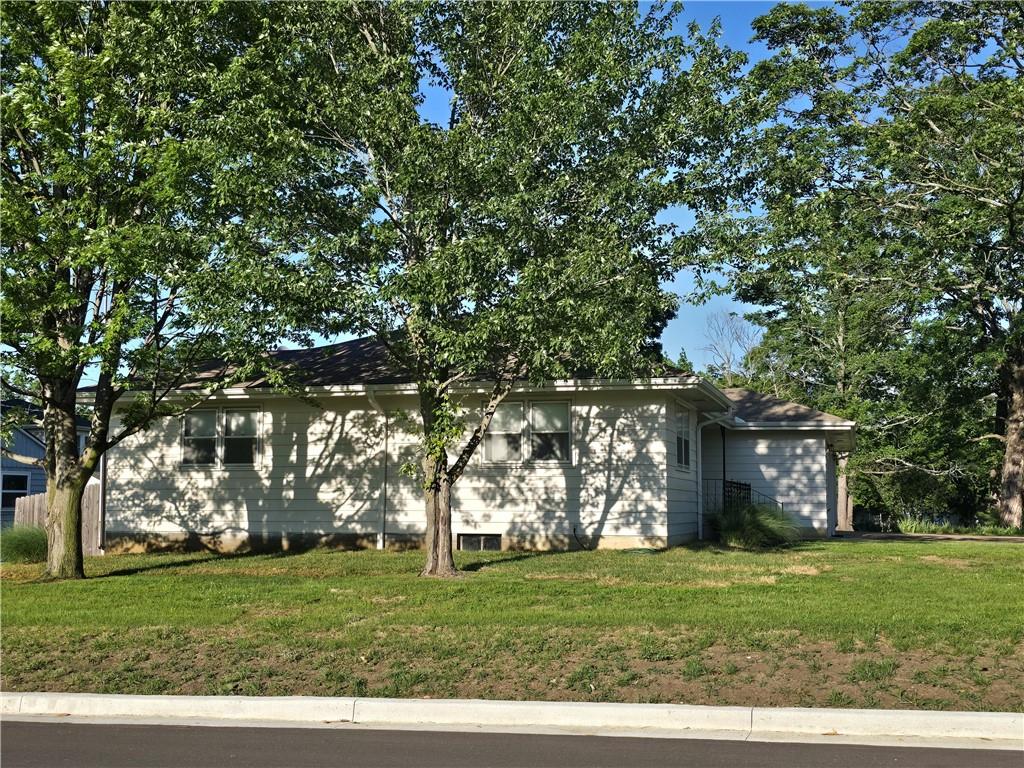 223 West 9th Street Fort Scott, KS 66701 - Photo 6 of 65