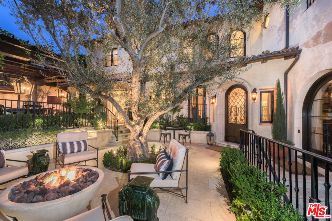 1426 Queens Road Los Angeles, CA 90069 - Photo 1 of 39 Gallery Image 1