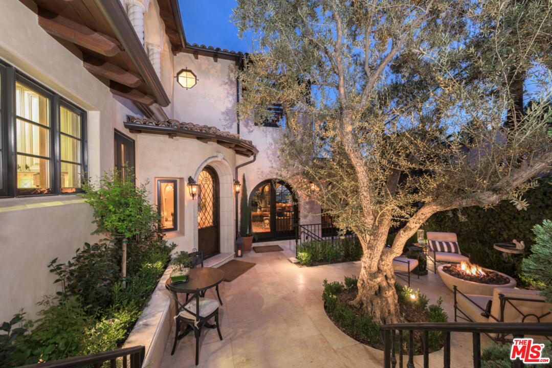 1426 Queens Road Los Angeles, CA 90069 - Photo 3 of 39 Gallery Image 3
