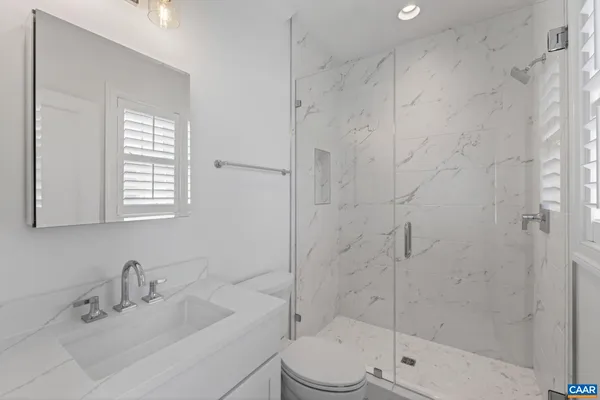 $3,375 | 1003 King Street, Charlottesville, VA 22903