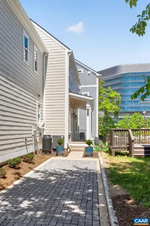 $3,375 | 1003 King Street, Charlottesville, VA 22903