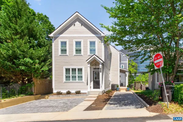$3,375 | 1003 King Street, Charlottesville, VA 22903