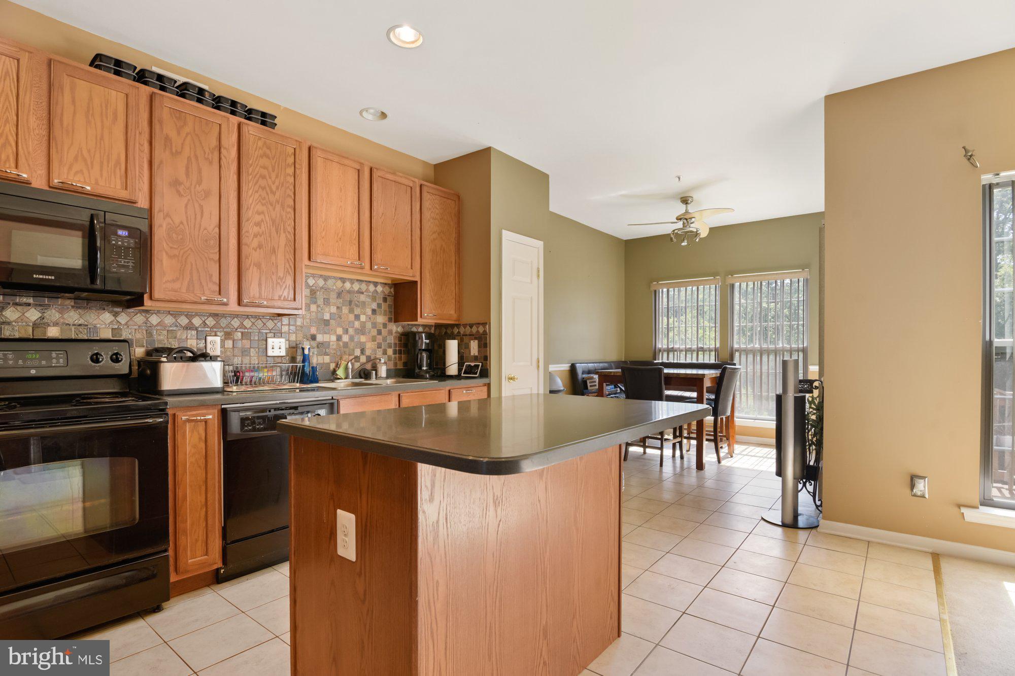 716 Cardiff Circle Edgewood, MD 21040 - Photo 5 of 26 Kitchen