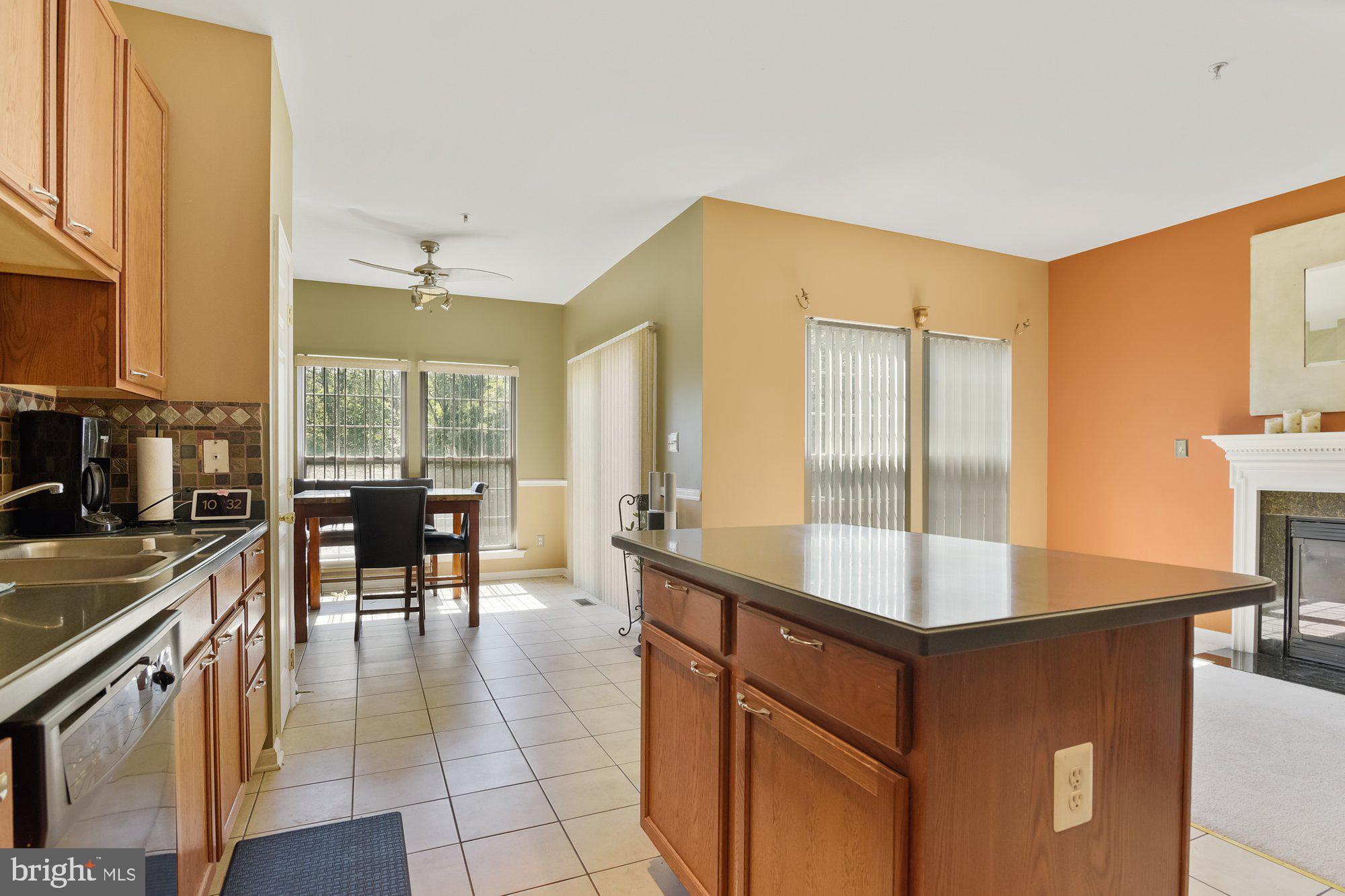 716 Cardiff Circle Edgewood, MD 21040 - Photo 7 of 26 Kitchen