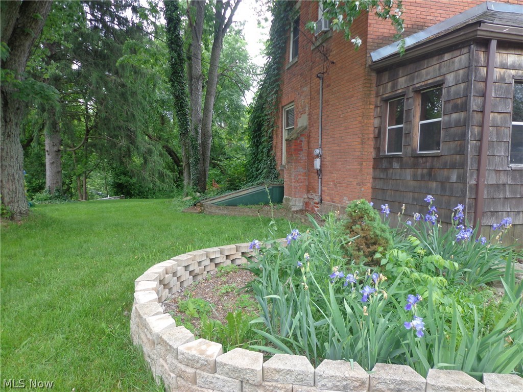 95 Prospect Road Berea, OH 44017 - Photo 4 of 32