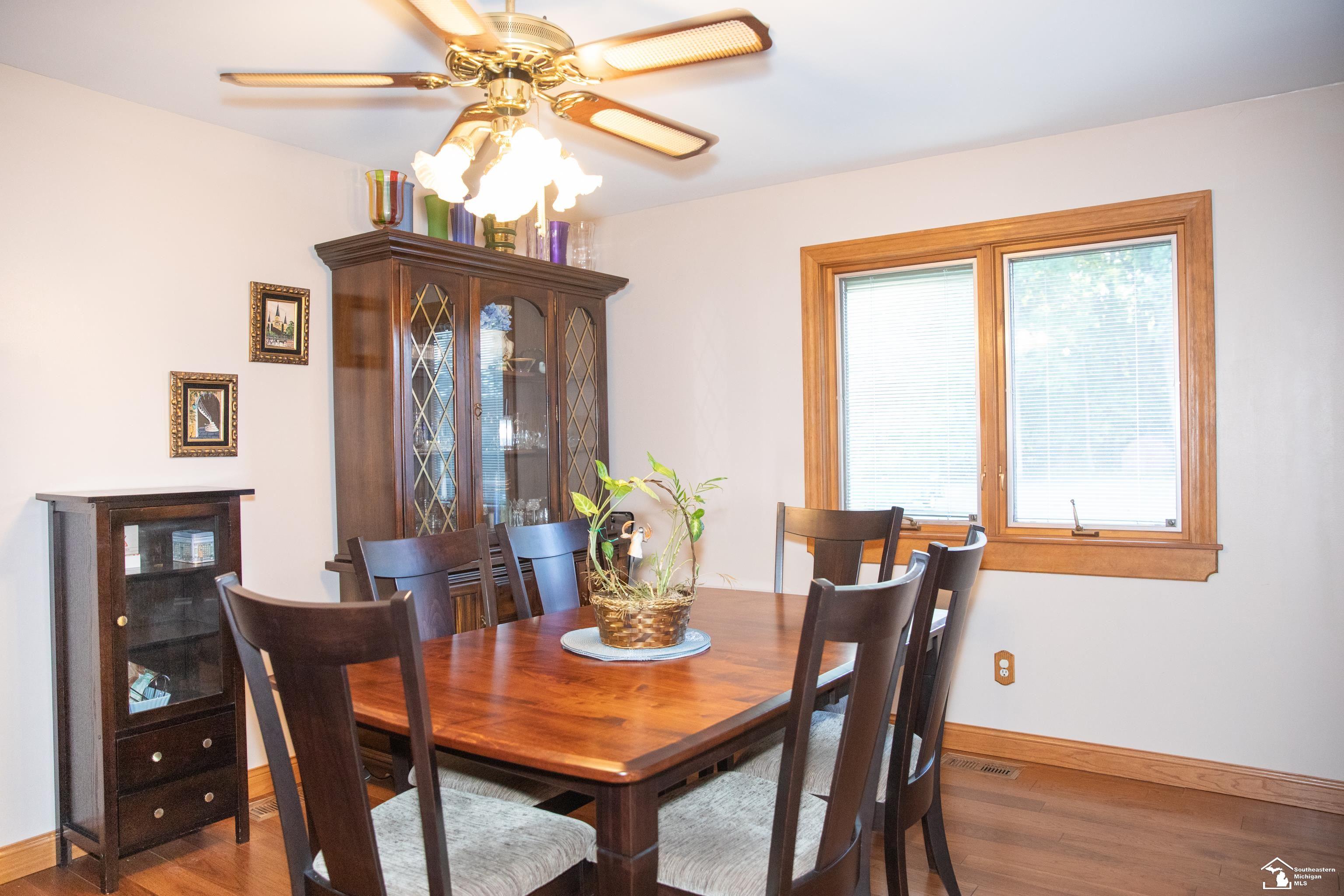 24576 Arsenal Road Flat Rock, MI 48134 - Photo 13 of 82 50200837-F584ECED-E10C-4664-8362-6F16B65F5685.JPG