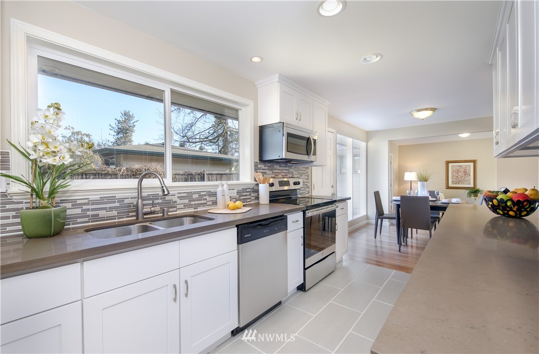 13020 Southeast 151st Street Renton, WA 98058 - Photo 11 of 25 Gallery Image 11