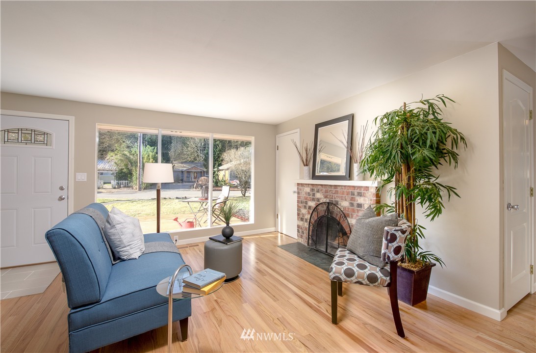 13020 Southeast 151st Street Renton, WA 98058 - Photo 4 of 25 Gallery Image 4