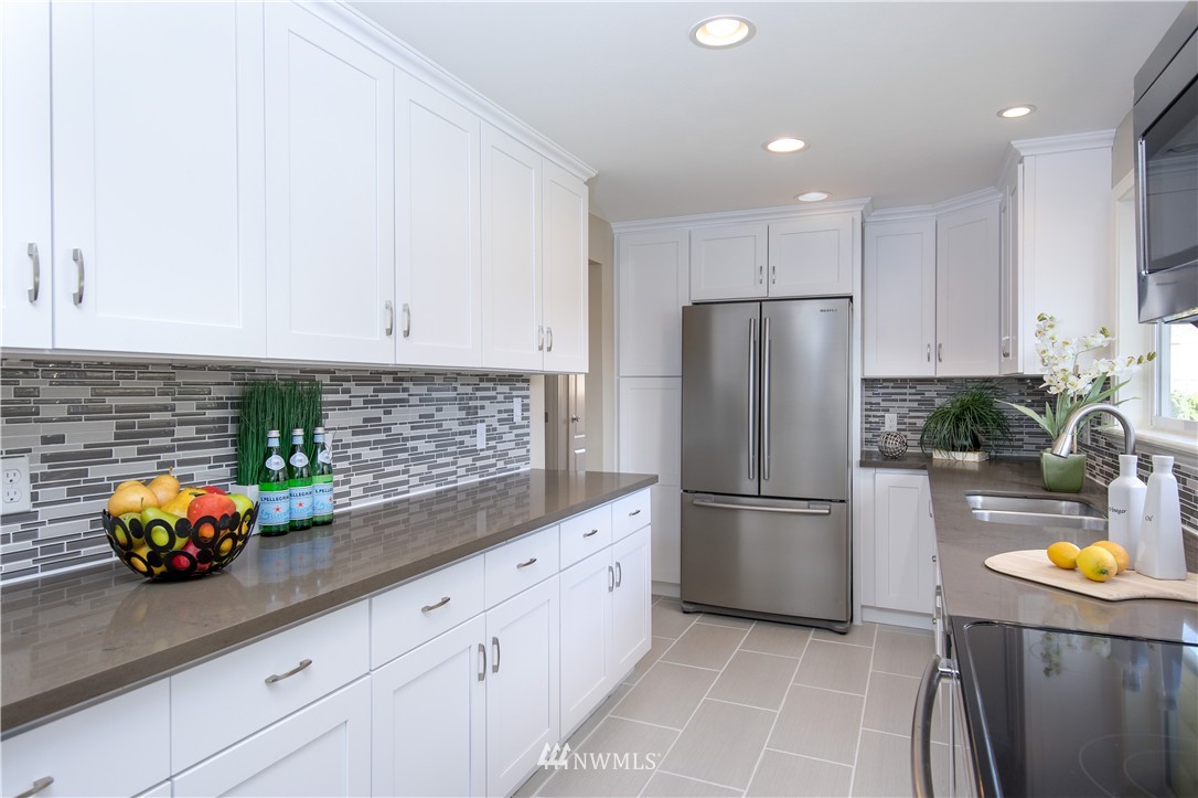 13020 Southeast 151st Street Renton, WA 98058 - Photo 8 of 25 Gallery Image 8