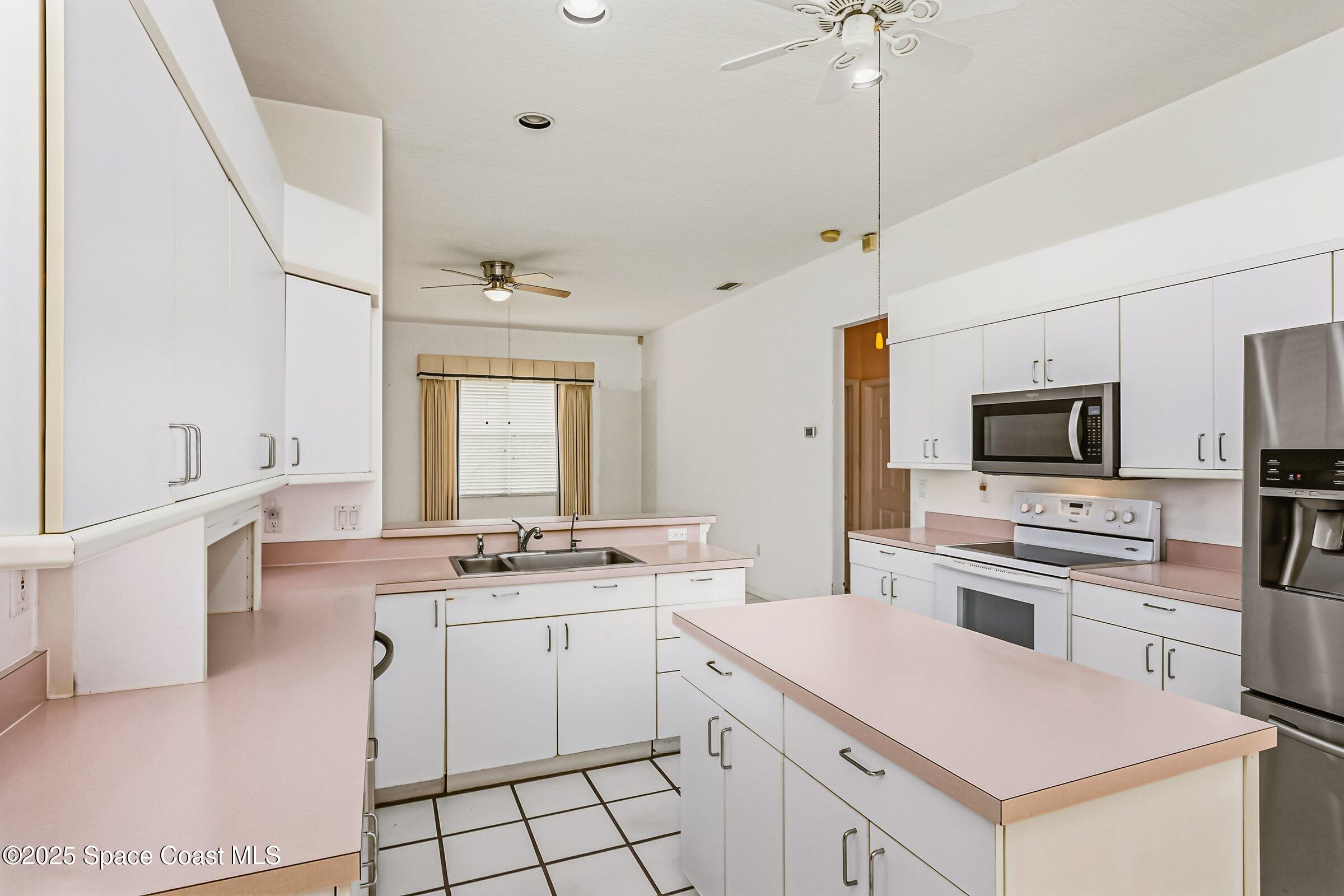 4048 Sand Ridge Drive Merritt Island, FL 32953 - Photo 17 of 61 Kitchen