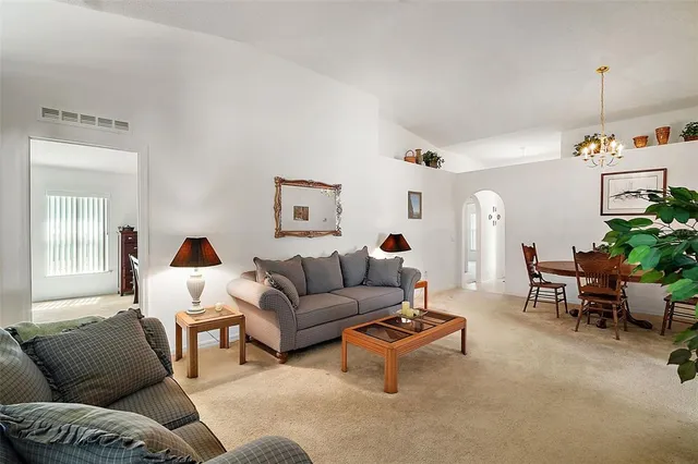 $329,900 | Undisclosed Address, Eustis, FL 32726