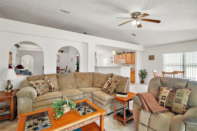 $329,900 | Undisclosed Address, Eustis, FL 32726