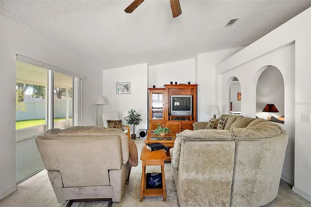 $329,900 | Undisclosed Address, Eustis, FL 32726