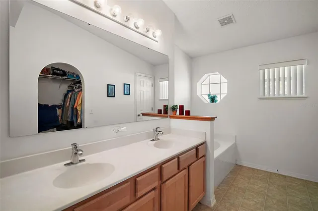 $329,900 | Undisclosed Address, Eustis, FL 32726