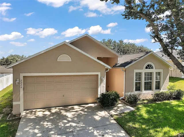 $329,900 | Undisclosed Address, Eustis, FL 32726