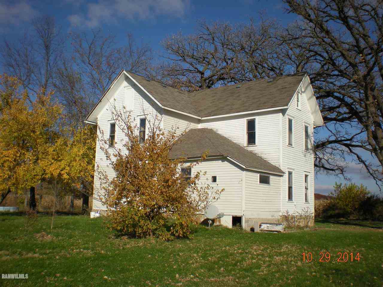 12815 Blue Goose Road Morrison, IL 61270 - Photo 3 of 20 a view of a house with a yard