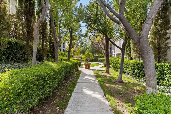 $445,000 | 20000 Plum Canyon Road, Unit 1125, Saugus, CA 91350
