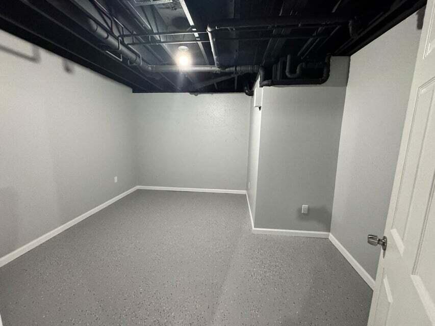 175 Rockwell Street Pontiac, MI 48341 - Photo 4 of 16 20250217210123597880000000-o