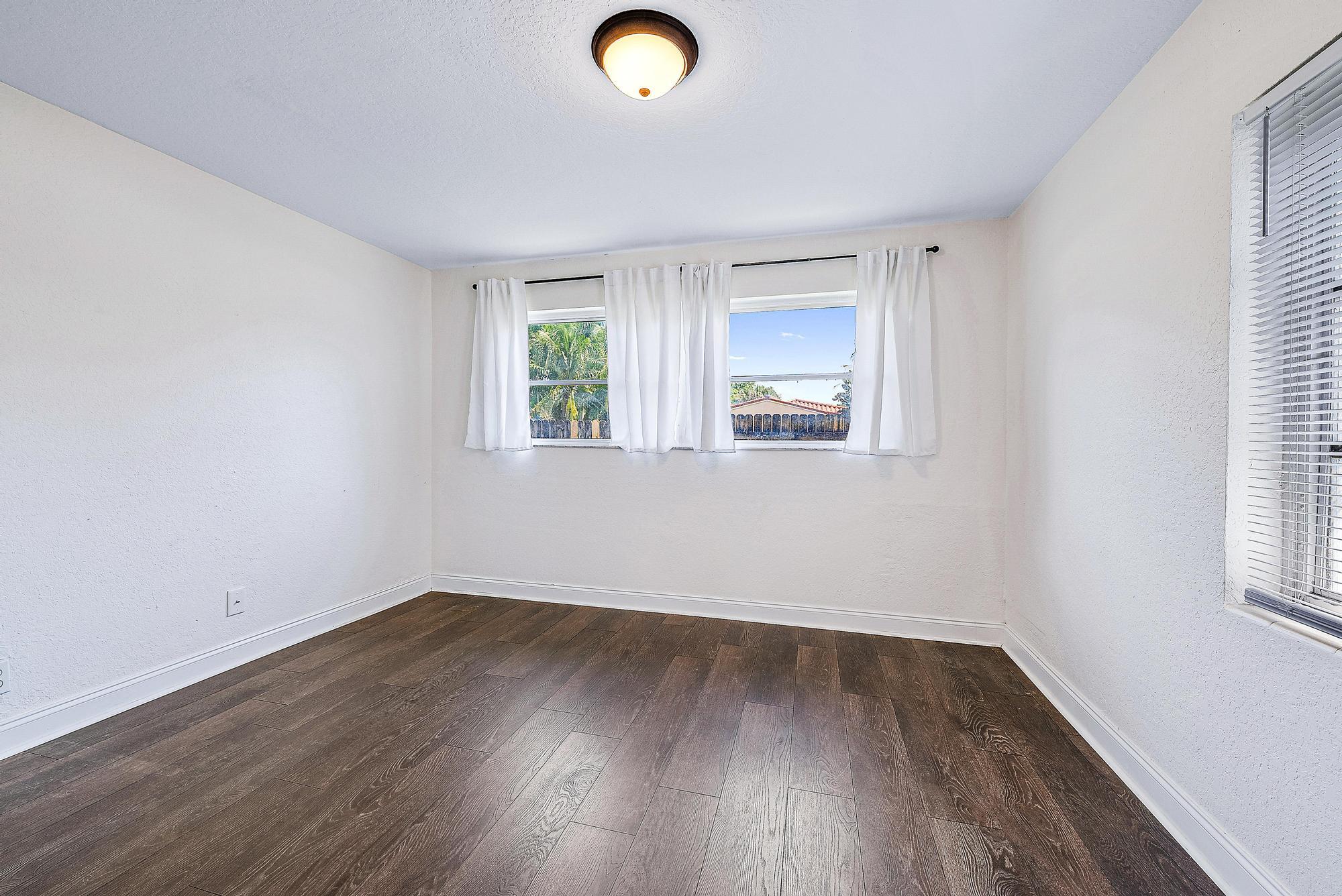 375 Gregory Road West Palm Beach, FL 33405 - Photo 10 of 22 375 Gregory Rd-8