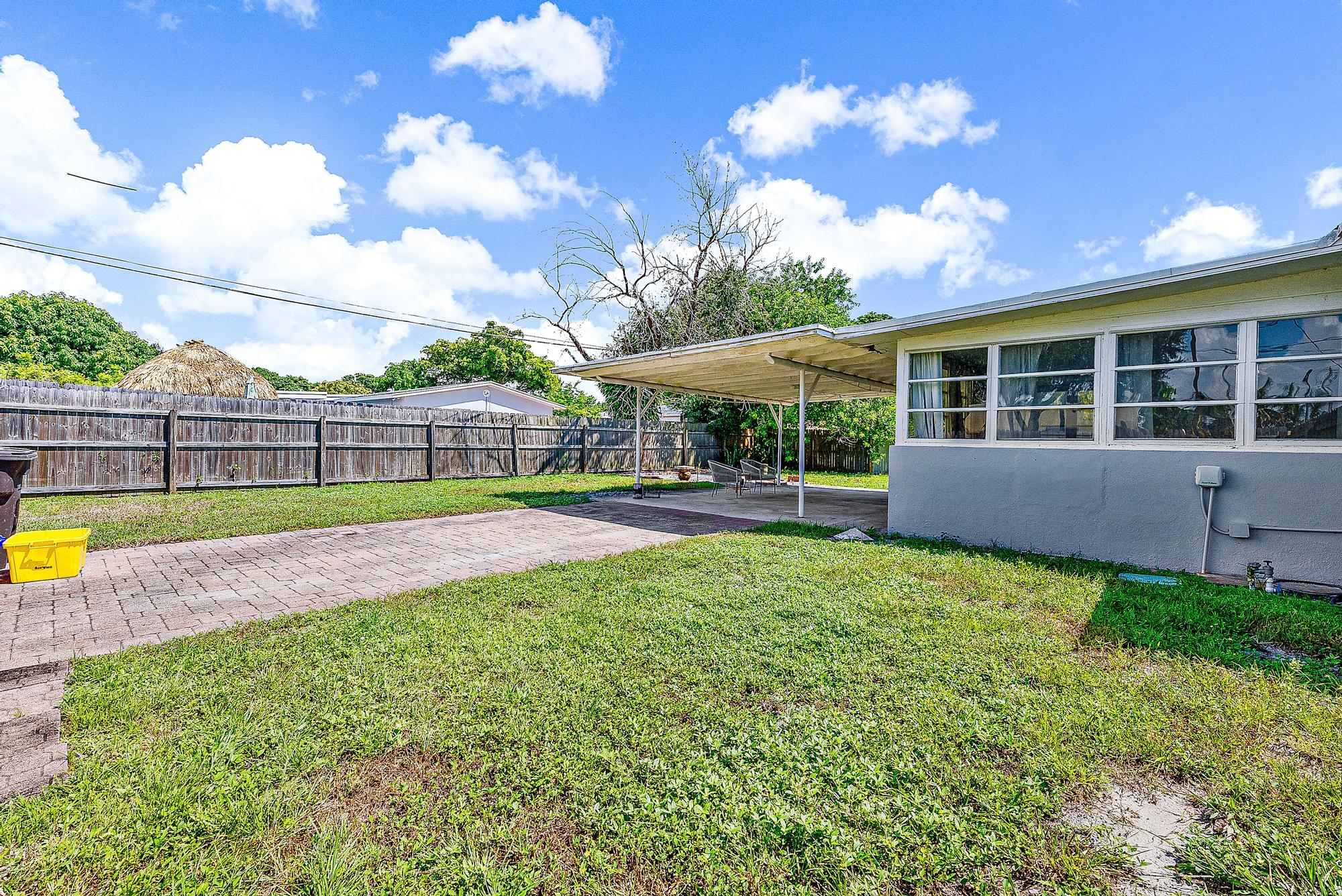 375 Gregory Road West Palm Beach, FL 33405 - Photo 17 of 22 375 Gregory Rd-16