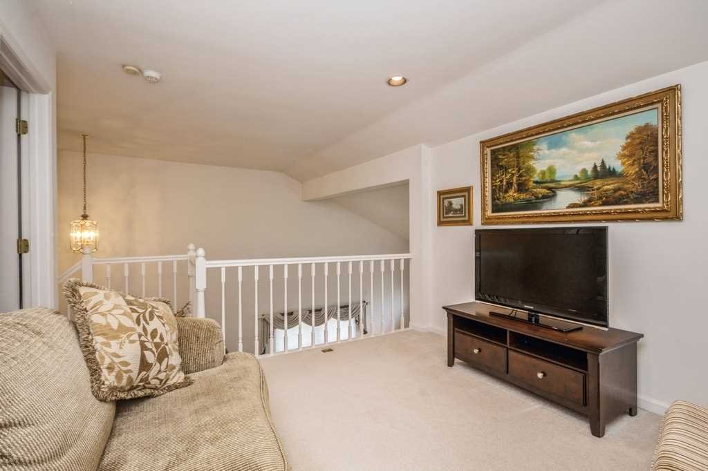39 Deer Crossing Drive Fishkill, NY 12524 - Photo 19 of 35 a living room with furniture
