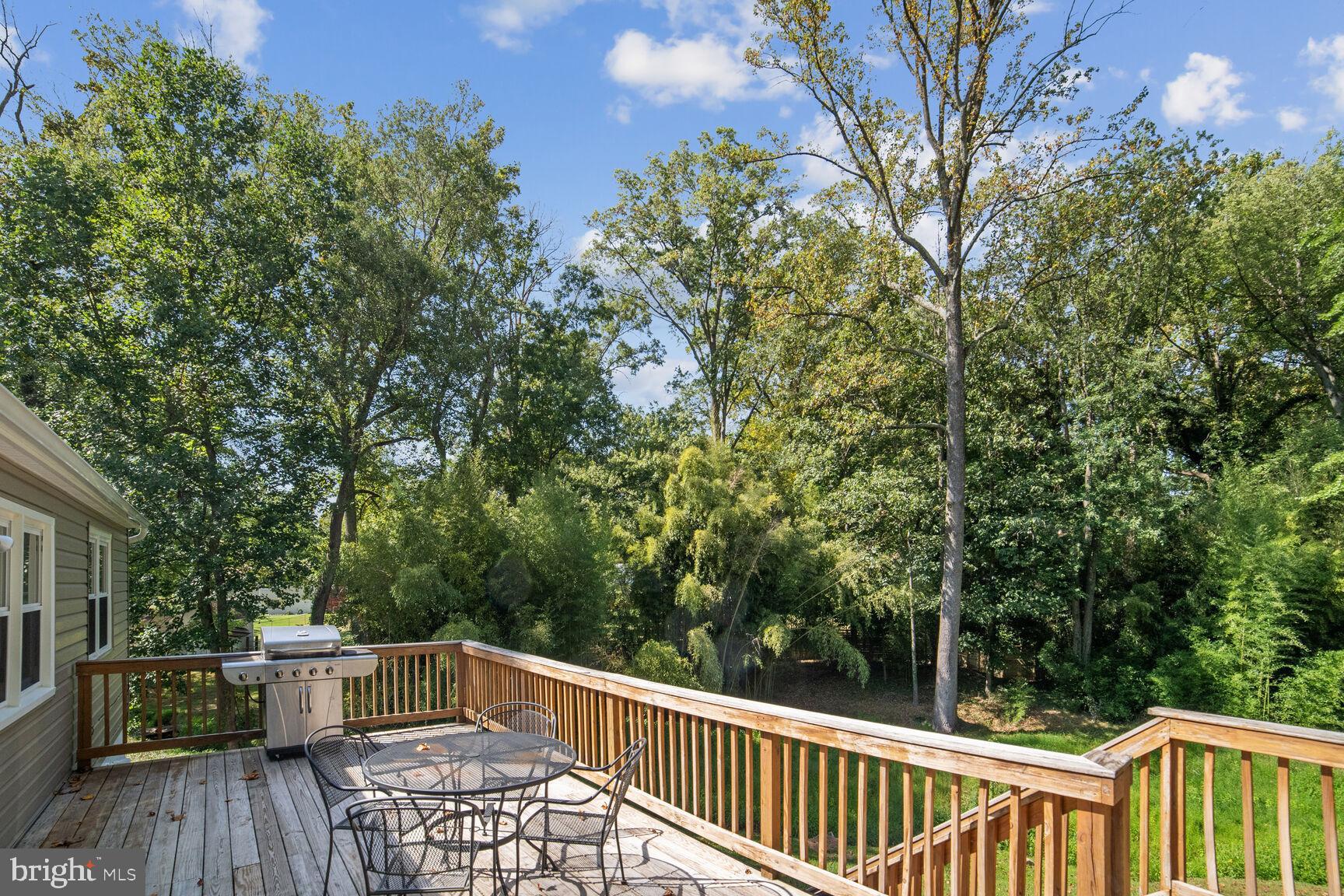 5910 Windham Road Laurel, MD 20707 - Photo 18 of 20 Deck