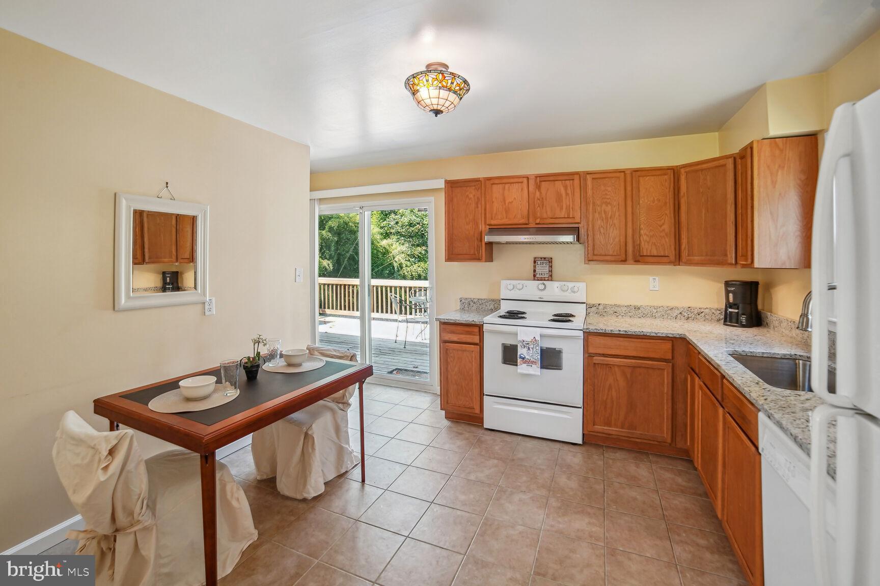 5910 Windham Road Laurel, MD 20707 - Photo 4 of 20 Kitchen