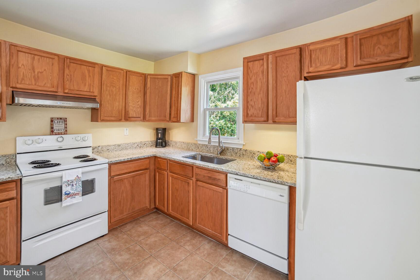 5910 Windham Road Laurel, MD 20707 - Photo 6 of 20 Kitchen