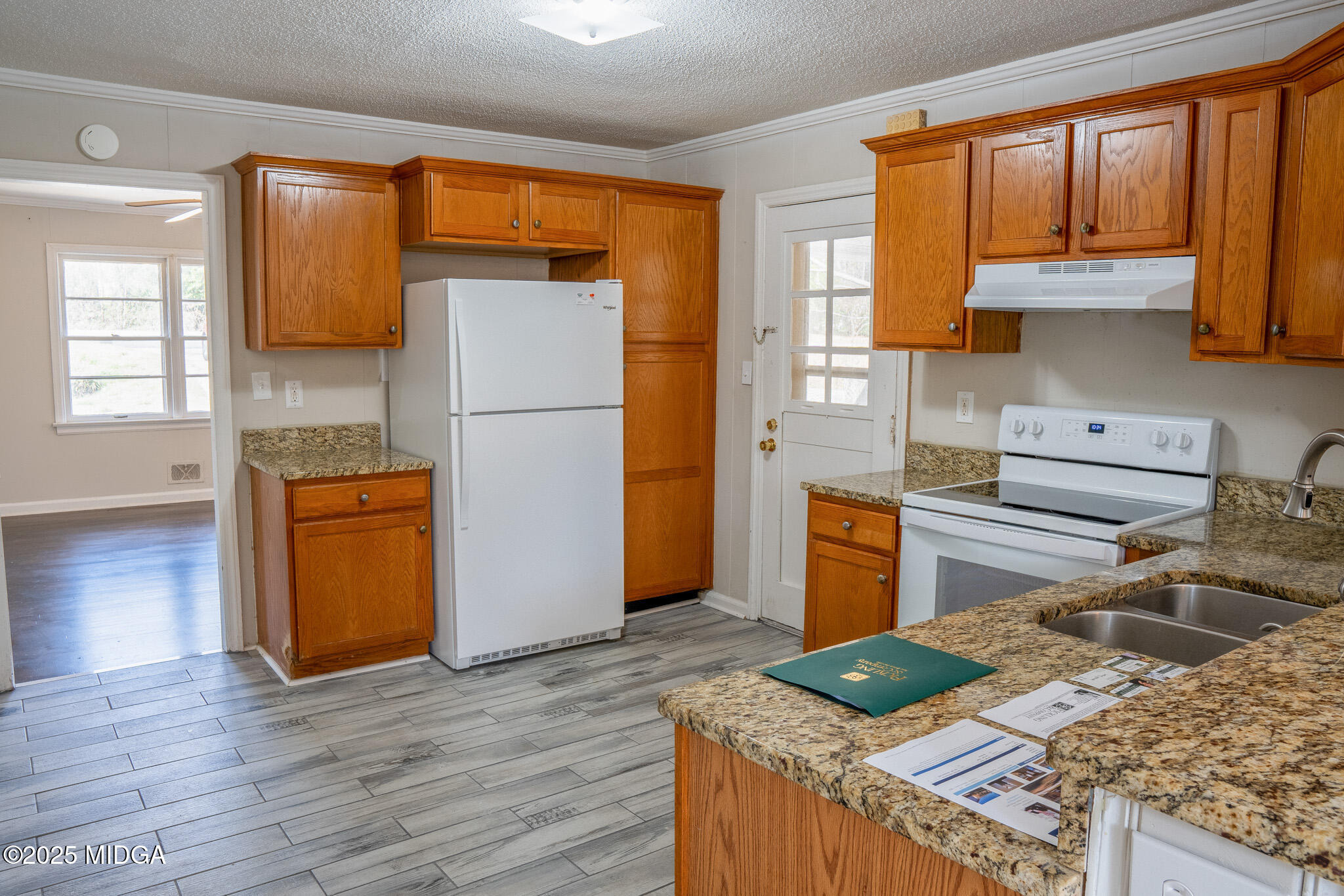 653 Wimbish Road Macon, GA 31210 - Photo 2 of 46 10