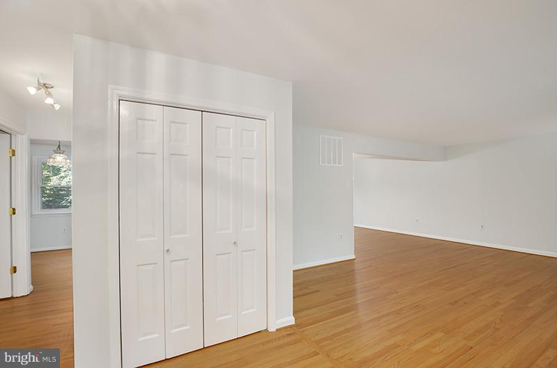 11448 Chews Branch Road Owings, MD 20736 - Photo 3 of 30 Living Room