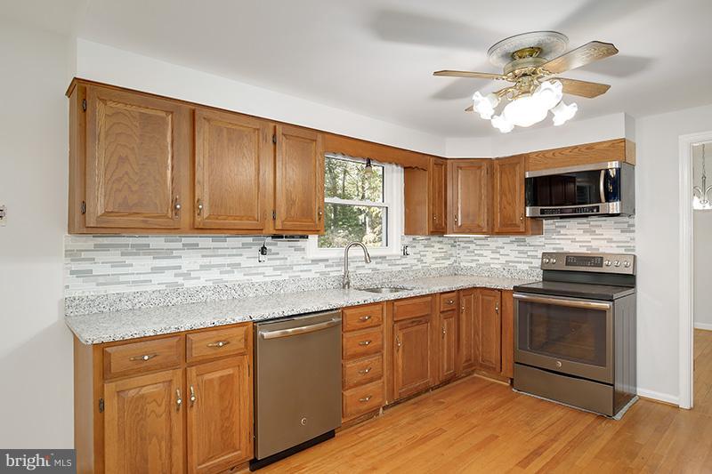 11448 Chews Branch Road Owings, MD 20736 - Photo 7 of 30 Kitchen