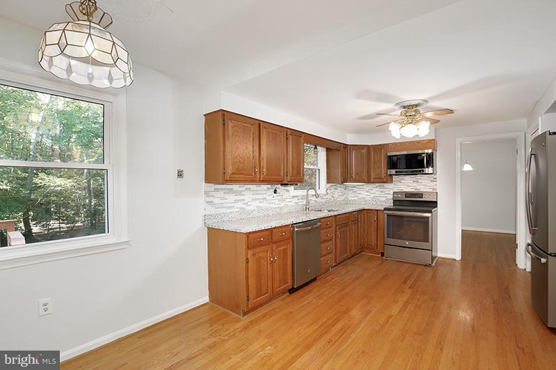 11448 Chews Branch Road Owings, MD 20736 - Photo 9 of 30 Kitchen