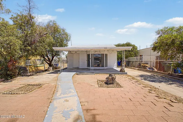$215,000 | 214 West Palmdale Street, Tucson, AZ 85714