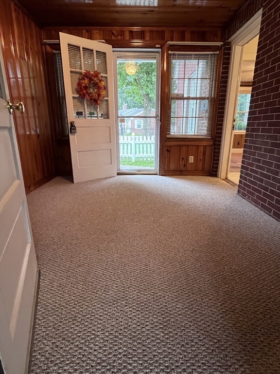 78 Milton Street Springfield, MA 01151 - Photo 11 of 38