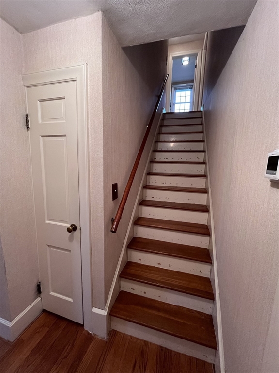 78 Milton Street Springfield, MA 01151 - Photo 23 of 38