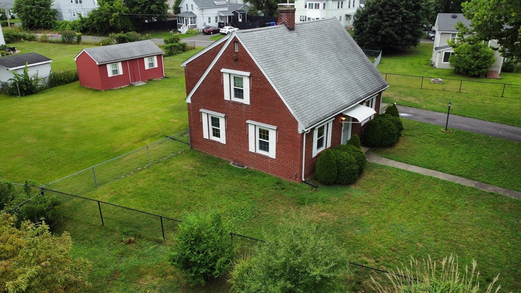 78 Milton Street Springfield, MA 01151 - Photo 3 of 38