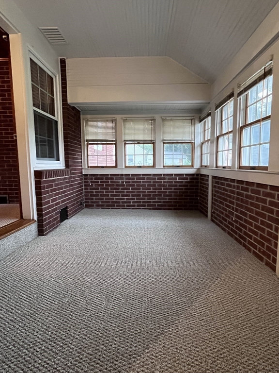 78 Milton Street Springfield, MA 01151 - Photo 10 of 38