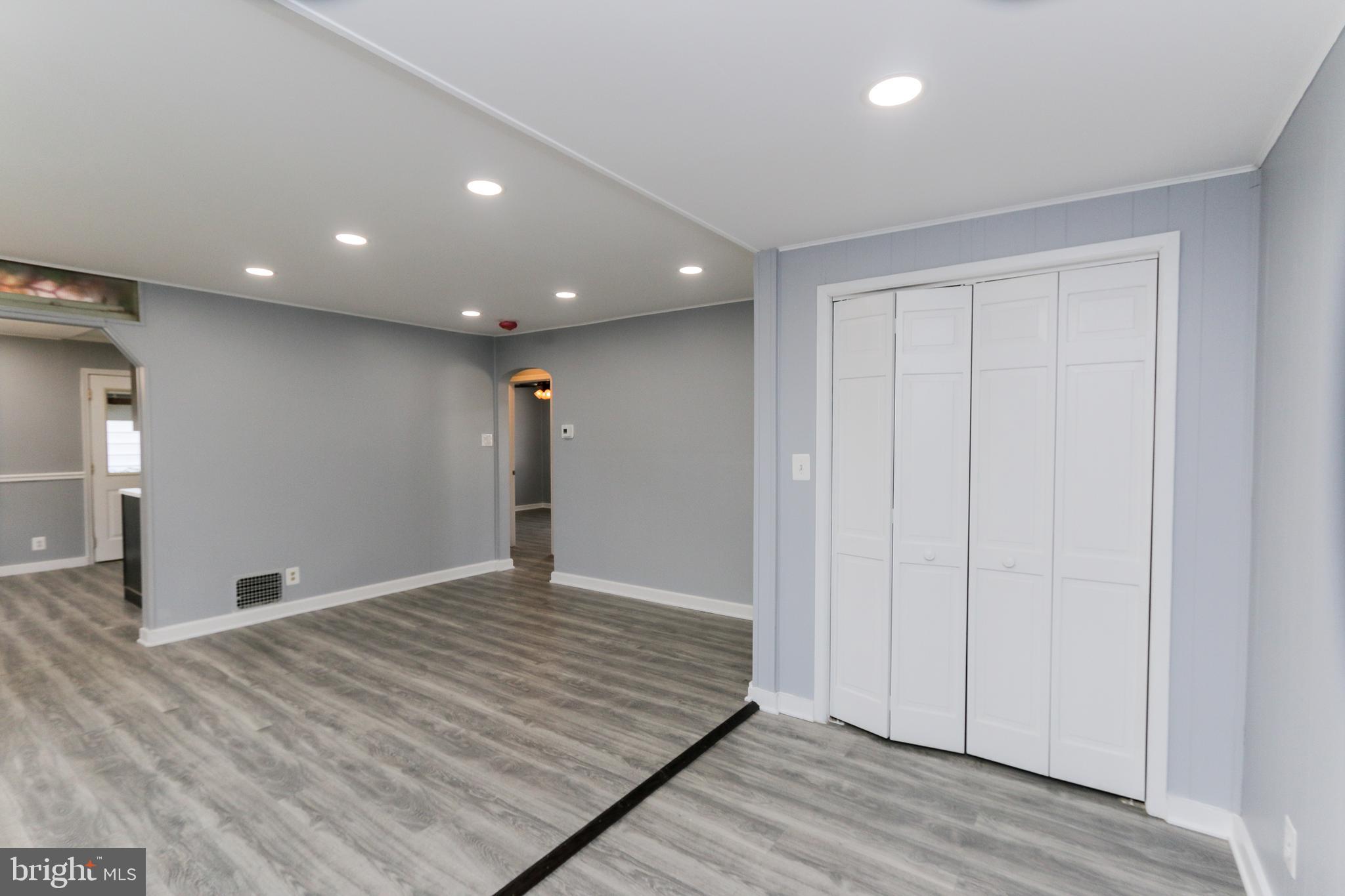 8239 Longpoint Road Baltimore, MD 21222 - Photo 14 of 39