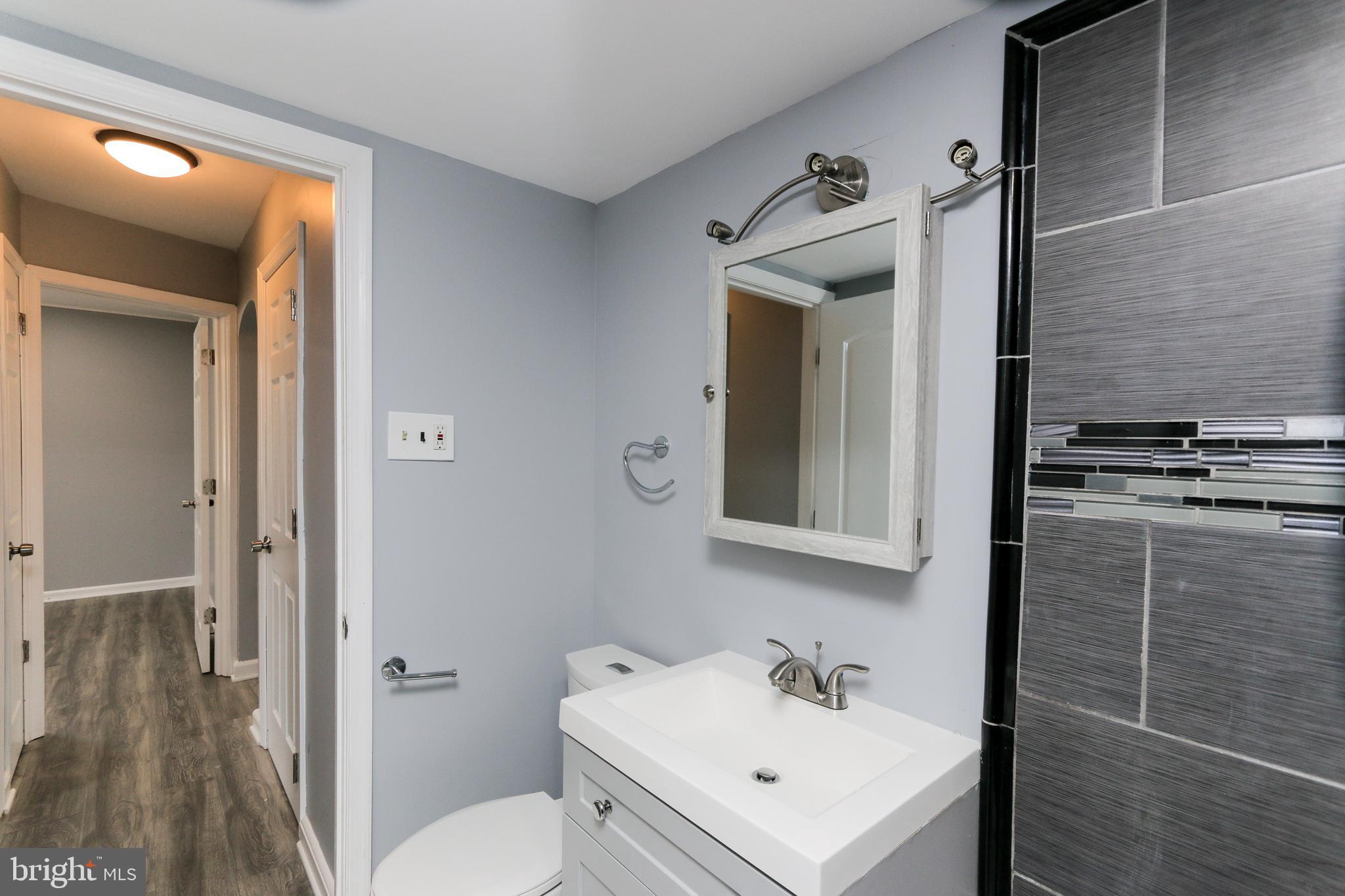 8239 Longpoint Road Baltimore, MD 21222 - Photo 22 of 39
