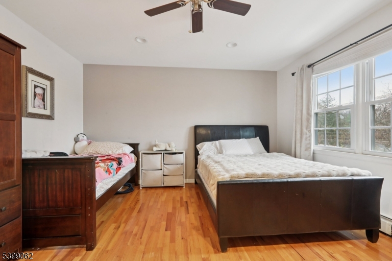 822 Pompton Avenue Cedar Grove, NJ 07009 - Photo 15 of 50