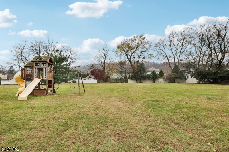 822 Pompton Avenue Cedar Grove, NJ 07009 - Photo 43 of 50