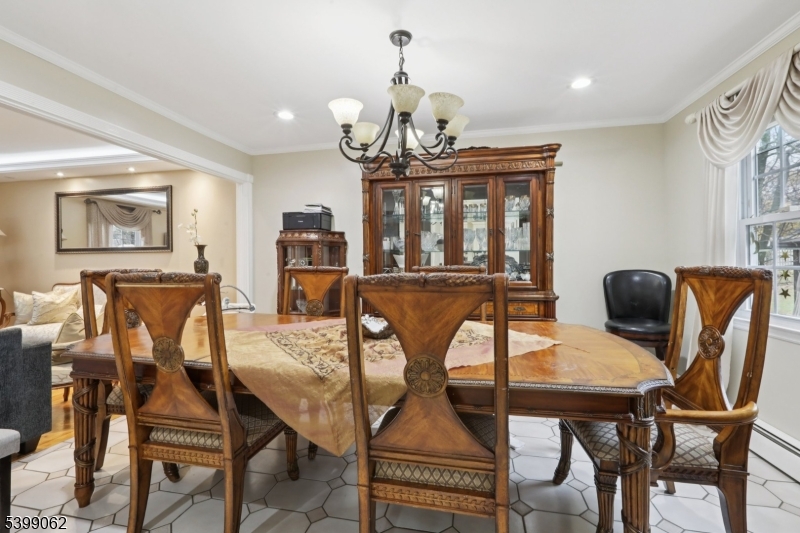 822 Pompton Avenue Cedar Grove, NJ 07009 - Photo 10 of 50