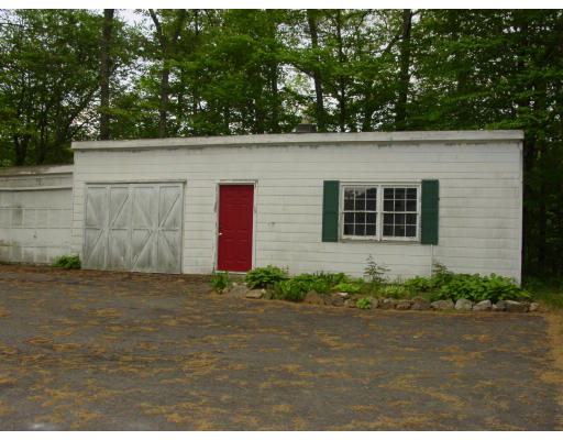 100 Worcester Road Charlton, MA 01507 - Photo 10 of 11