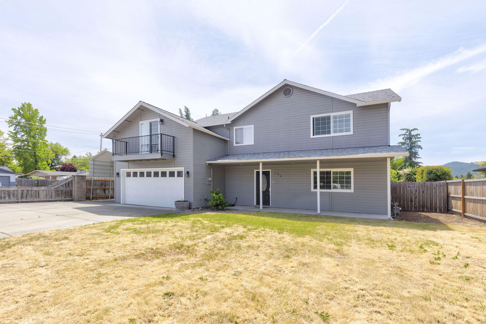 196 Nadine Lane Central Point, OR 97502 - Photo 53 of 54 front