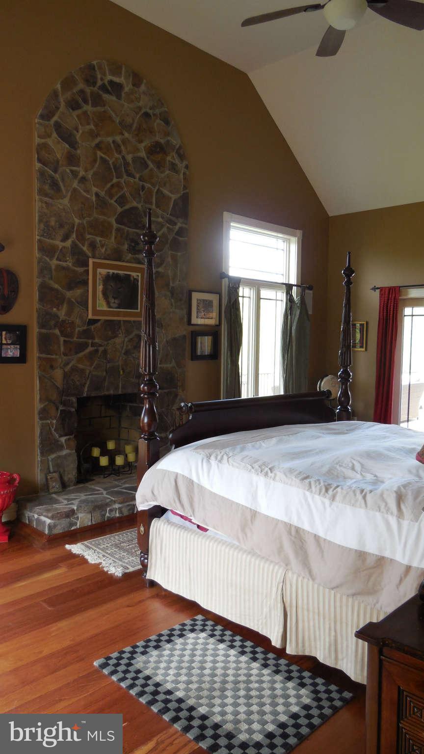 6132 Moser Road Boonsboro, MD 21713 - Photo 17 of 30 Bedroom (Master)