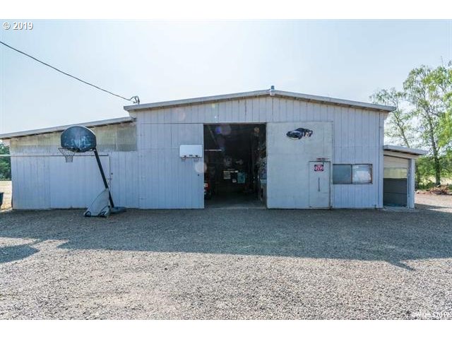33322 Tennessee Road Southeast Lebanon, OR 97355 - Photo 22 of 32 Gallery Image 22