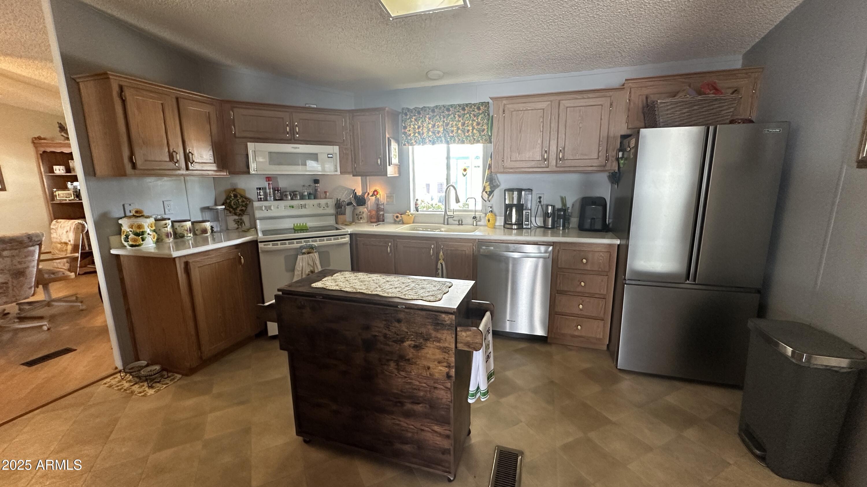 834 South Meridian Road, Unit 126 Apache Junction, AZ 85120 - Photo 15 of 36 IMG_7285