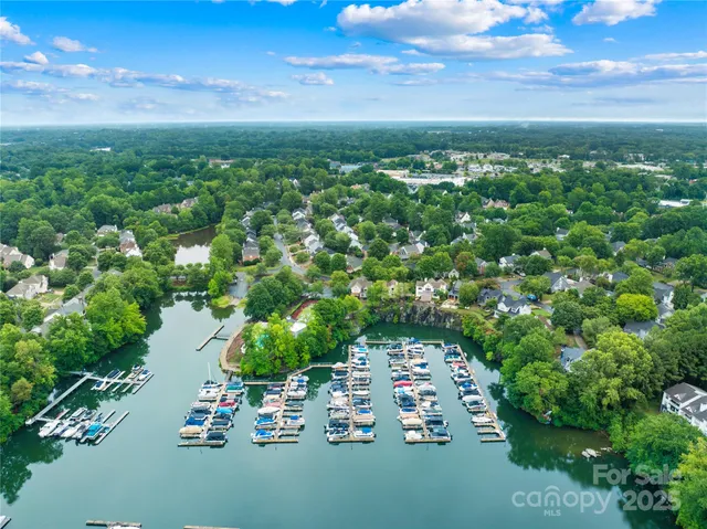 a picture of city view